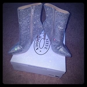 Steve Madden Wennings rhinestone ankle boots